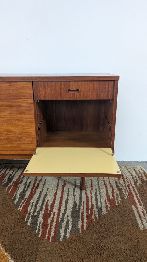 Credenza vintage di design scandinavo – Credenze, Legno, lamine (photo 9 of 10)
