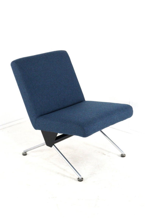 Gispen 1431 Armchair by A.R. Cordemeyer, blue fabric upholstery, Textile, Metal, Modern (photo 12 of 15)