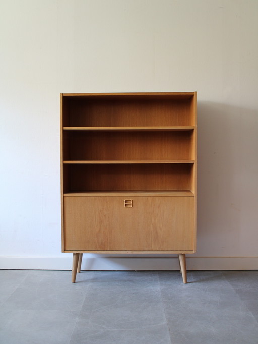 Vintage Deense boekenkast met klep in eiken