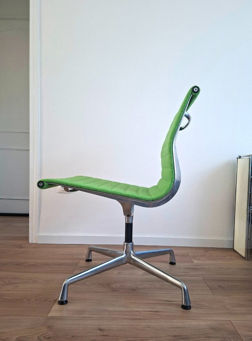 Vitra Eames 105 Aluminium Groep – bureaustoelen, Metal, Textile