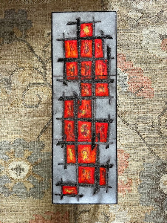 Image 1 of Couchtisch „Cloutier“ aus glasierter Lavakeramik und lackiertem Metall. Frankreich, 1970er Jahre.