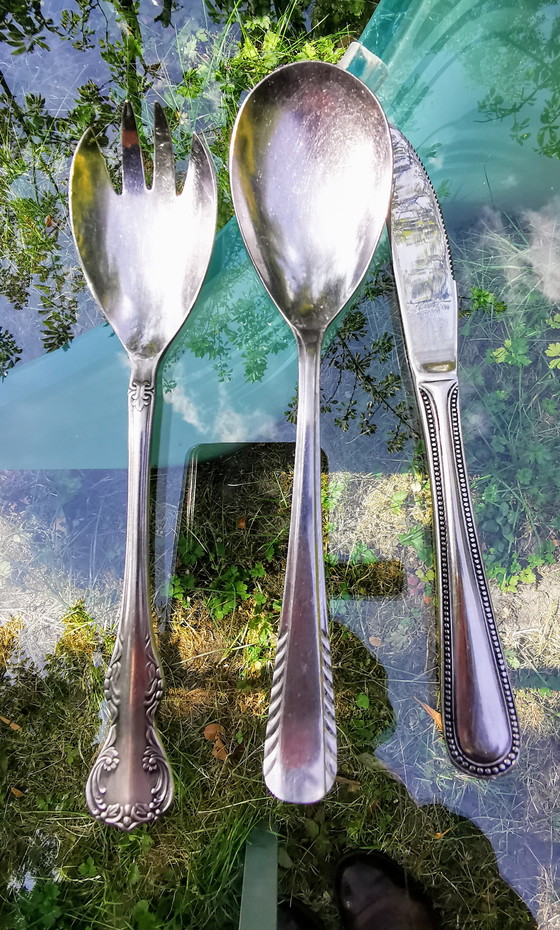 Image 1 of Cutlery sets, oa Gero zilmeta, Gero, Amefa, Sola along with salad servers and loose knives