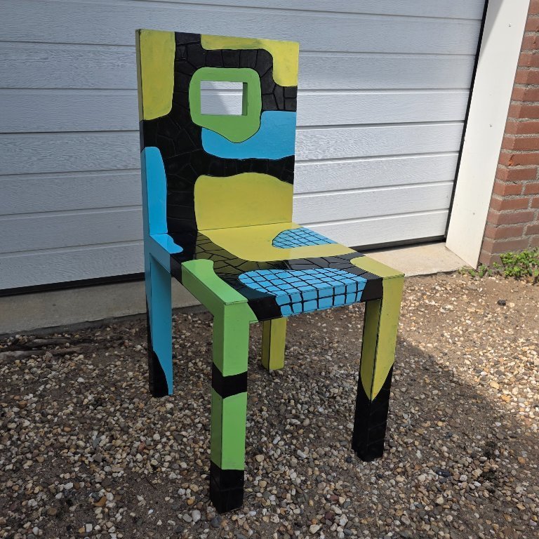 Memphis Design chair | €100 | Whoppah