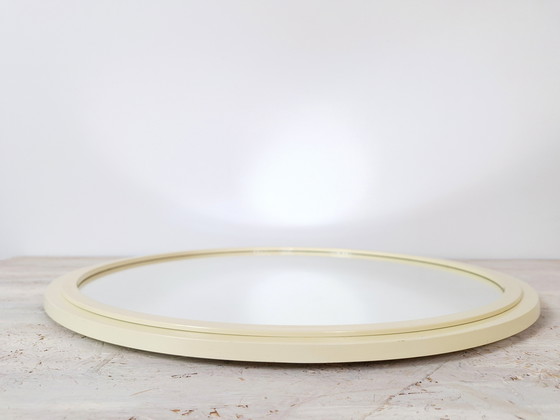 Image 1 of Badkamer ronde spiegel/ Retro make-up spiegel/ Plastic spiegel/ 70s/ Vintage ronde wandspiegel