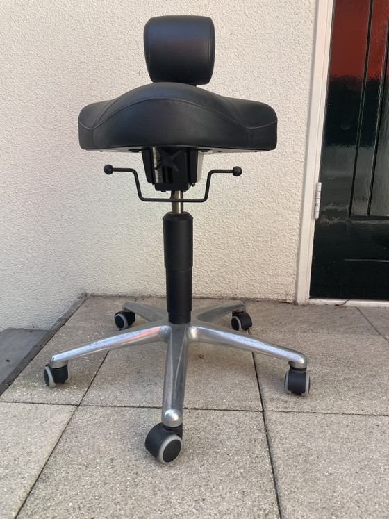 Saddle stool – Office chairs, Plastic, Aluminium (photo 3 of 5)