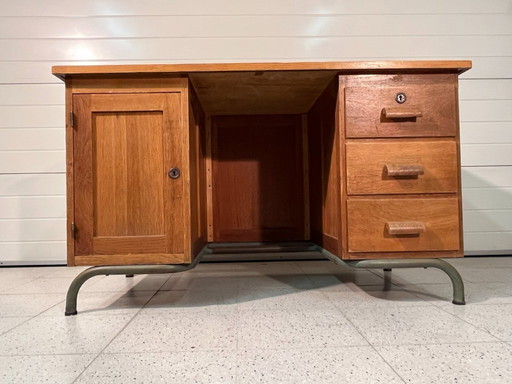 Vintage französischer Schulschreibtisch im Stil von Jean Prouvé