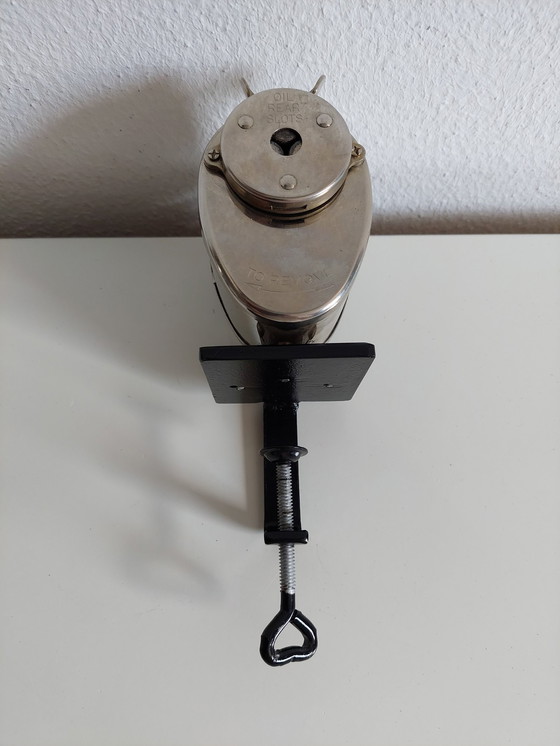 Image 1 of Vintage Puntenslijper - Boston - Gietijzer - Verenigde Staten - 1950