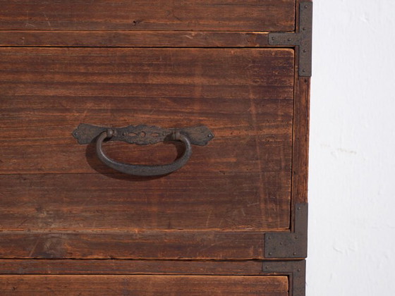 Antique Japanese Tansu Chest of Drawers - Meiji / Taishō Period (c. ) #5 – Iron (photo 38 of 40)