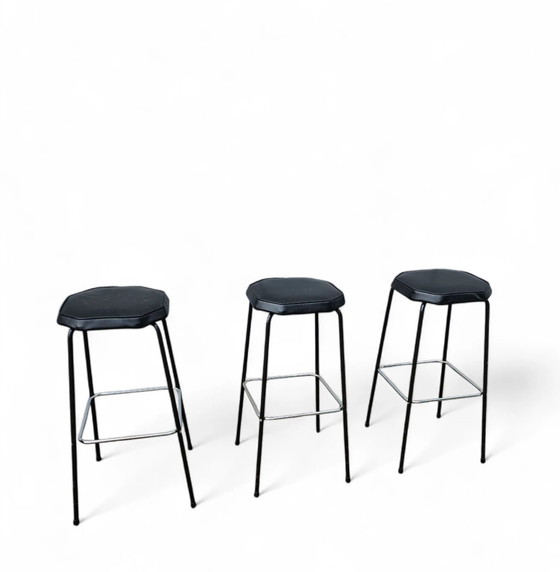 Set of 3 model AP 2R bar stools by Hein Salomonson for AP Originals / 1960s – Barstools (photo 2 of 15)