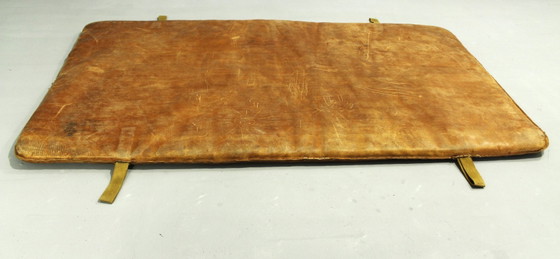 Image 1 of Turnmatte aus Leder, 1930er Jahre II