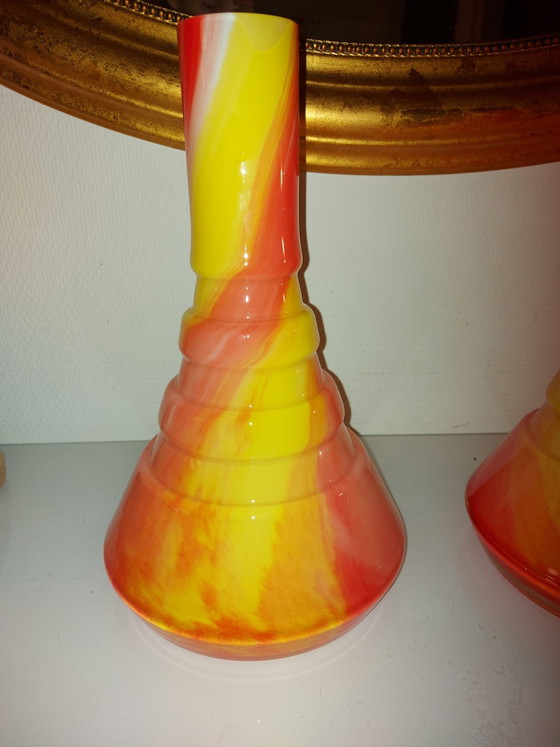 Pair of 1970s Murano Opaline Glass Vases, Carlo Moretti, Murano  Carlo Moretti, Murano Glass, Red (photo 3 of 5)