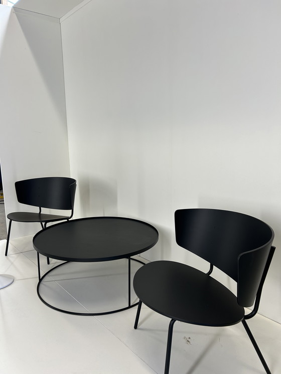 Image 1 of Ferm stoeltjes met tafel
