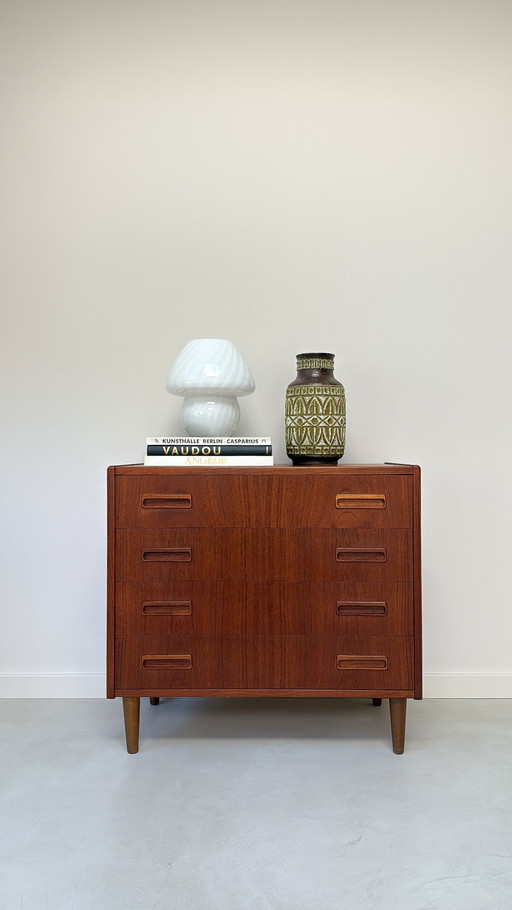 Vintage Danish Teak Chest of Drawers With 4 Drawers