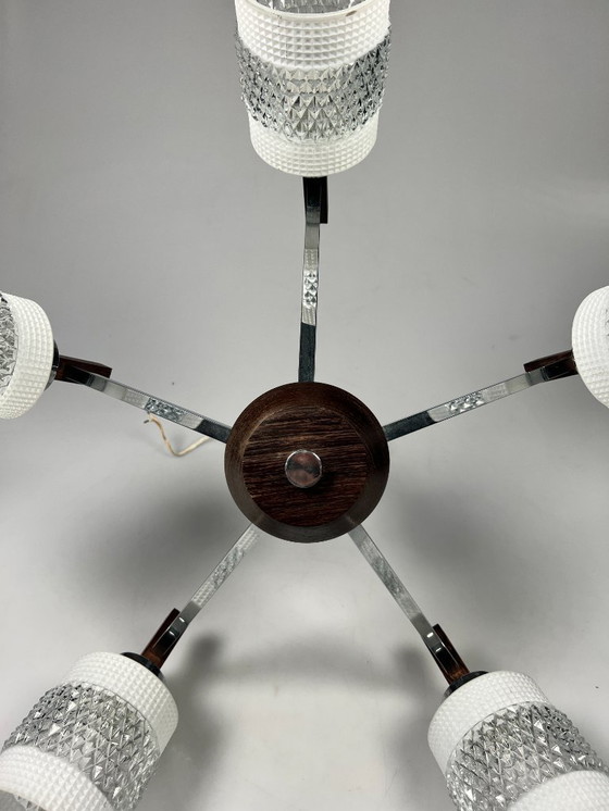 Image 1 of Vintage Kroonluchter, Chroom Met Glas En Hout, België 1970's
