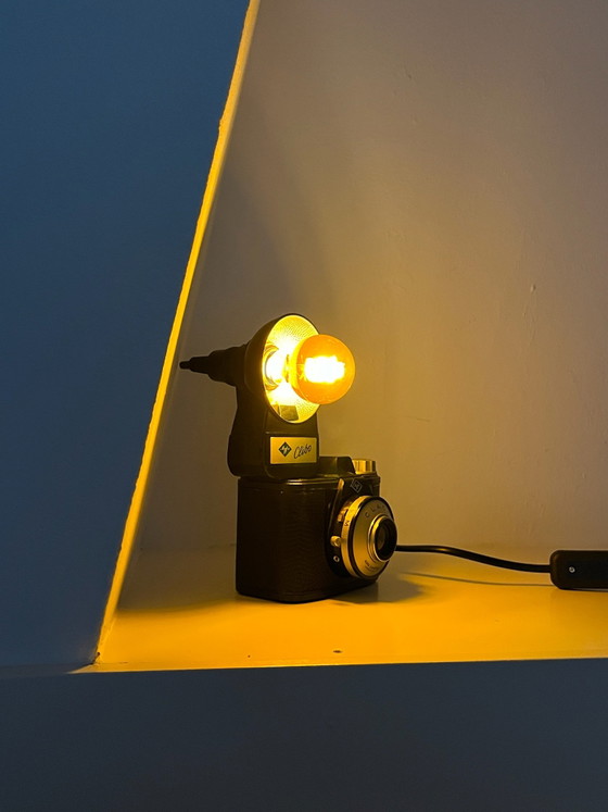 Lampada Agfa unica da macchina fotografica – Lampade da tavolo, Vetro, Metallo (photo 9 of 10)