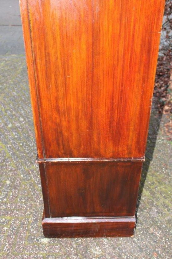 Image 1 of Armadio vintage in legno (anni 30-40) armadio per ragazze