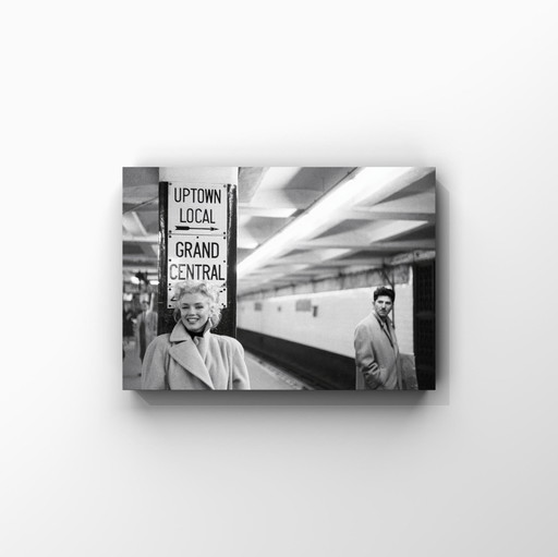 1x Fine Art Print – Marilyn Monroe in Grand Central Station (1955)