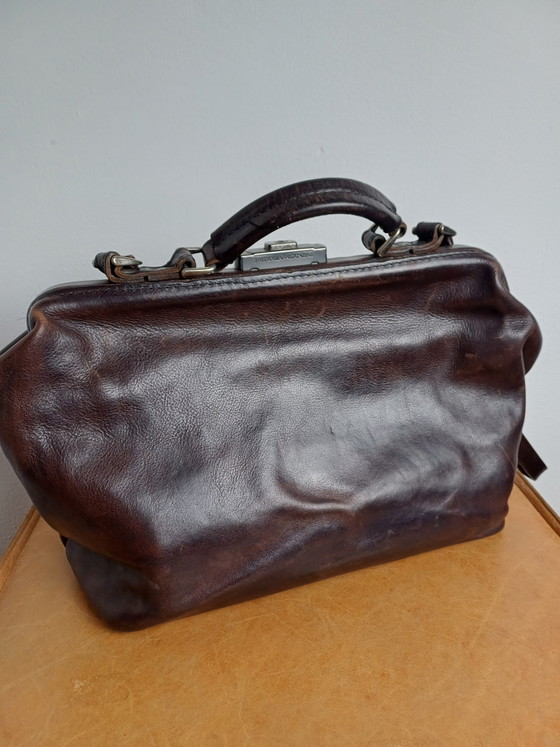 Sac à fermoir marron de Fred De La Bretoniere – Sacs a bandouliere, Calfskin (photo 5 of 8)