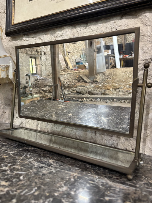 Espejo de mesa de latón