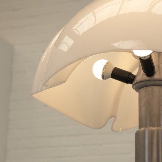 Pipistrello Lamp Gae Aulenti Martinelli Luce 70's – Table lamps, Plastic, Metal (photo 8 of 15)
