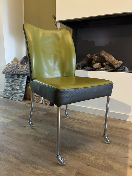 Bert Plantagie Stoelen - Groen/Donker Olijf Leer Op Wieltjes – Eetkamerstoelen, Leather (photo 4 of 8)