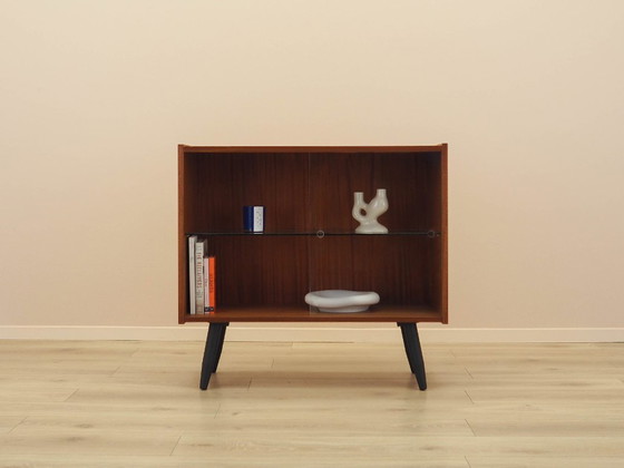 Vitrina danesa con puertas correderas de cristal, chapa de caoba, década de 1970. – Wood (photo 3 of 15)