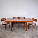 Jindřich Halabala Eettafel voor UP Závody, jaren 30 – Tsjechoslowaakse Art Deco