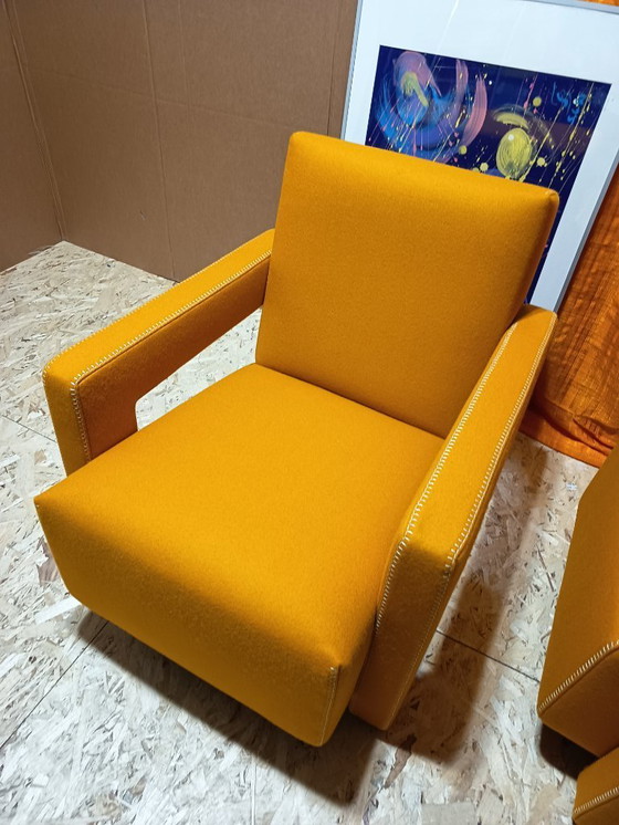 Image 1 of CASSINA Paire de fauteuils Utrecht 637 NEUF 2026 en laine KVARD Moutarde par Gerrit Rietveld