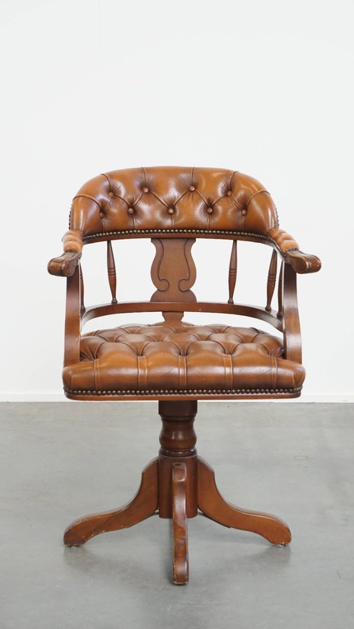 Classic cowhide leather and wood Chesterfield office chair in English style