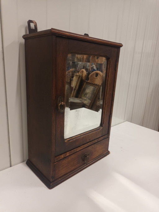 Antiker Spiegelschrank