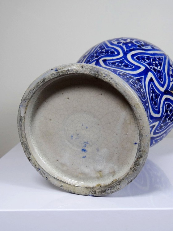 Image 1 of Large Moroccan vase/jar, Fez, handmade Khabia ceramic, 19th-20th century, cobalt