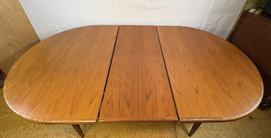 Mid-Century Retro Vintage Teak Oval Extending Dining Table by G Plan – Fresco Range 1960s Designed by Victor (photo 6 of 9)