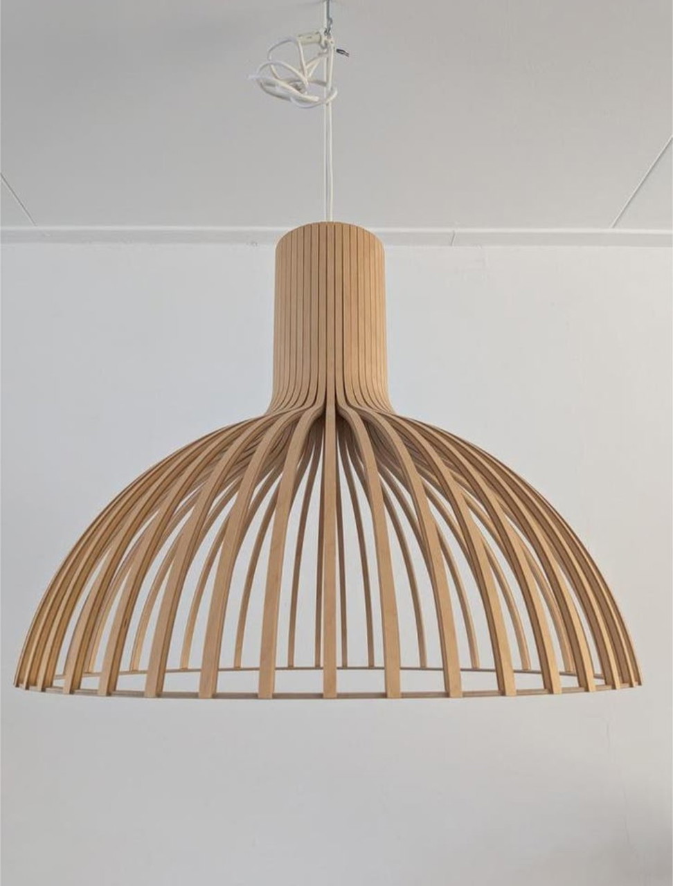 VICTO 4250 van Seppo Koho voor Secto Design