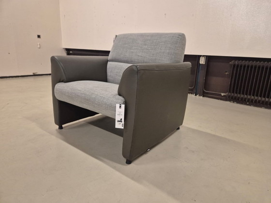 Image 1 of 50 % DE RÉDUCTION EN SALLE D'EXPOSITION - Fauteuil Montel Mondi - Modèle d'exposition