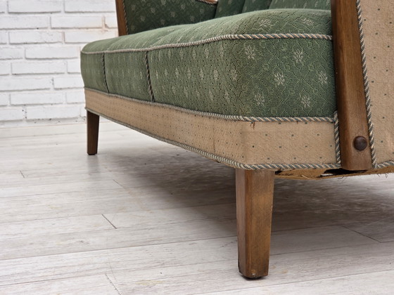 Image 1 of Años 50, sofá danés de 3 plazas, tejido de lana de mobiliario verde/beige, madera de roble.