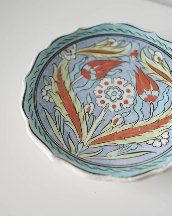 Decoratief aardewerken bord - handgeschilderd door İkbal Çini - Kütah – Servies, Porselein, Vintage (photo 5 of 10)