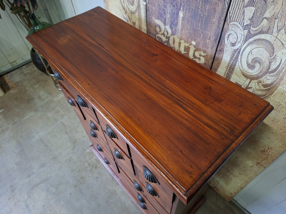 Image 1 of Robuuste teakhouten ladenkast, apothekerskast, archiefkast, mooi geleefde uitstraling  afm. 99x37cm en 105cm hoog.