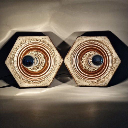 Lot de 2 appliques ou plafonniers Vintage par Hustadt Leuchten - Céramique hexagonale - 26 cm - 1970