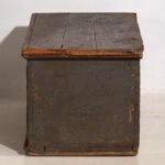 Antike getäfelte Kieferntruhe – Österreichisch-Ungarische Monarchie, circa 1870 – Aufbewahrungsschrank (photo 39 of 40)