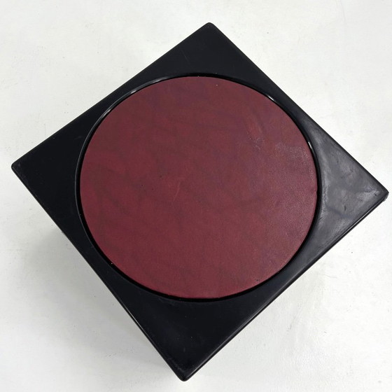 Image 1 of Sgabello a cubo nero e bordeaux Il Kubile di MIM Roma, anni '70