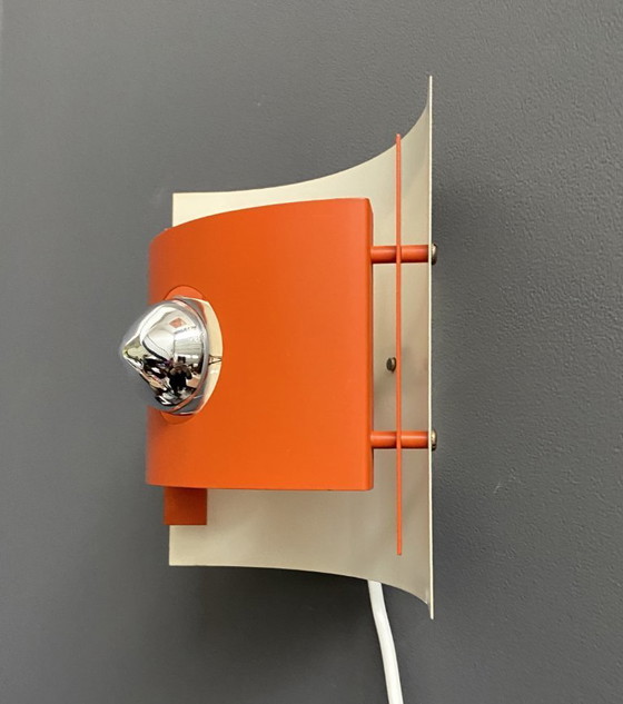 Image 1 of Oranje metalen Anvia Holland wandlamp uit de jaren 70, ruimtevaartstijl.
