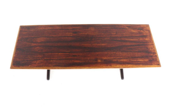 Image 1 of Table basse vintage en palissandre et noyer « Drachten »