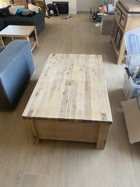 Image 1 of Table basse en acacia massif (120x75x45)