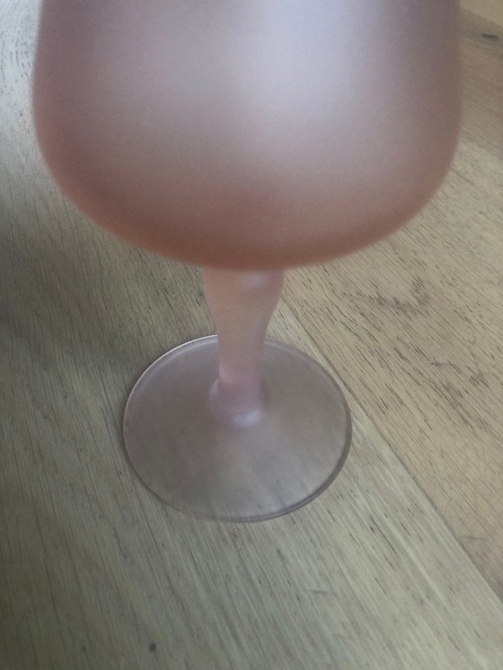 Image 1 of Jarrón con pie de cristal opalino