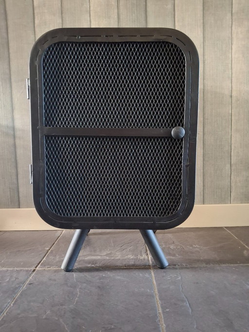 2 tables de chevet/armoires de style industriel en métal, neuves