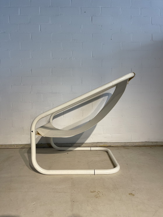 Image 1 of Fauteuil lounge en acier tubulaire et toile, années 1970. La structure tubulaire est vintage.