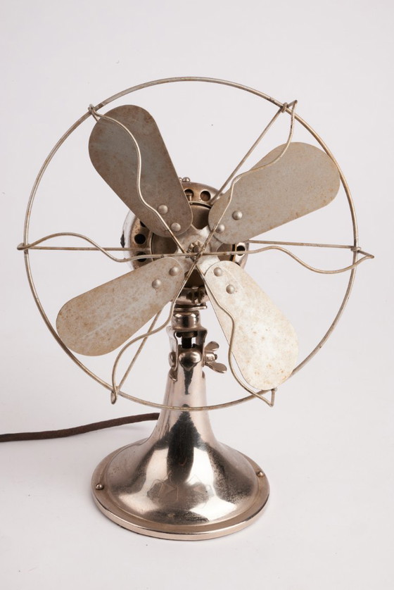 Image 1 of Antieke vintage ventilator, circa jaren 20