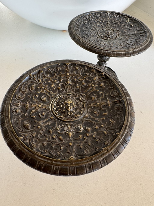 Coupes sur pied en bronze style Renaissance