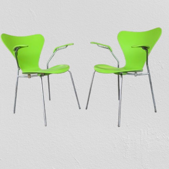 Image 1 of Series 7 3207 Armchairs By Arne Jacobsen For Fritz Hansen