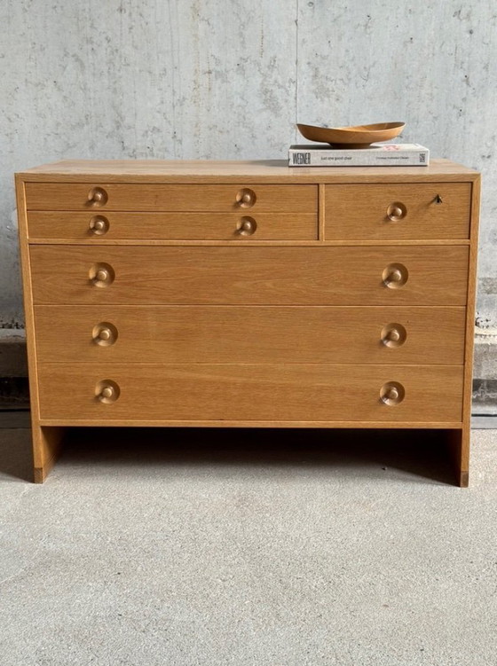 Image 1 of Kommode Hans J Wegner für Ry Møbler